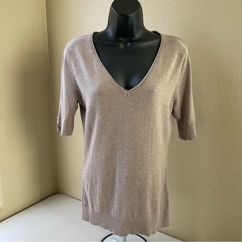 🛍️3/$15🛍️ NEW YORK & COMPANY V-Neck Knit Sweater Top S Taupe EUC